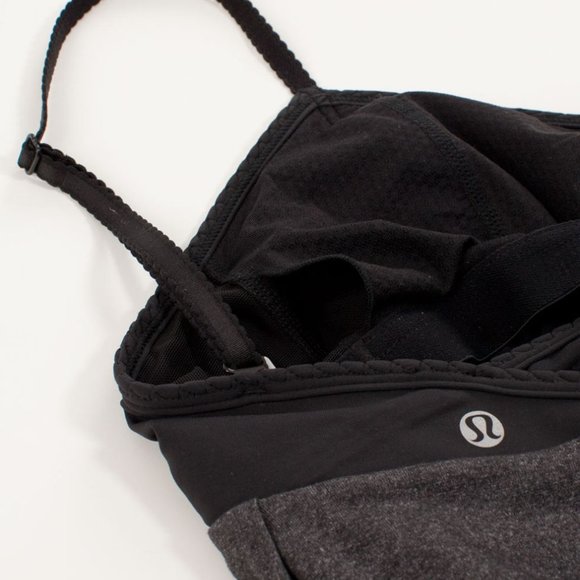 Lululemon Graceful Flow Tank Top Adjustable Strap Shelf Bra Workout Yoga sz 4 - Picture 12 of 17